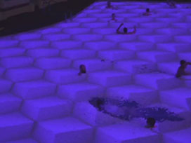 前沿分享 | 瘋狂派對，游泳池 + 乒乓球更配哦